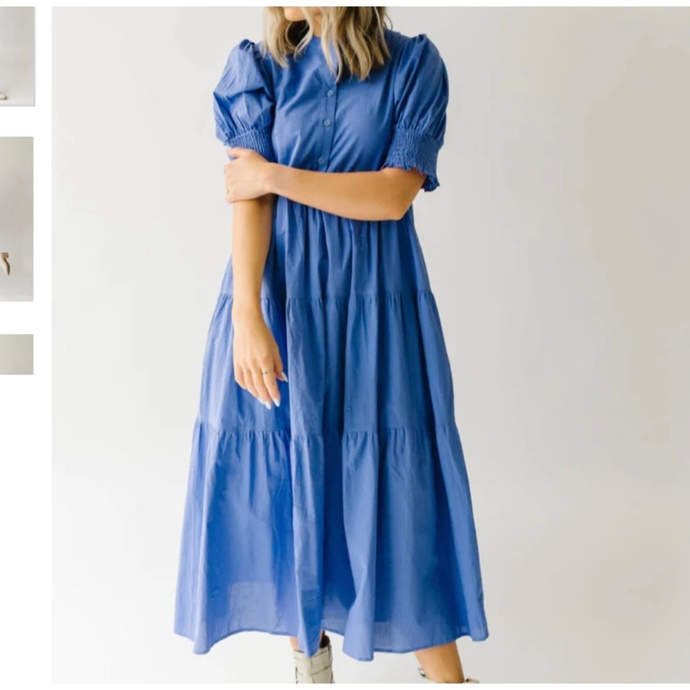 Leia & CO the Ryland Tiered Dress in Perywinkle Blue
Size Medium